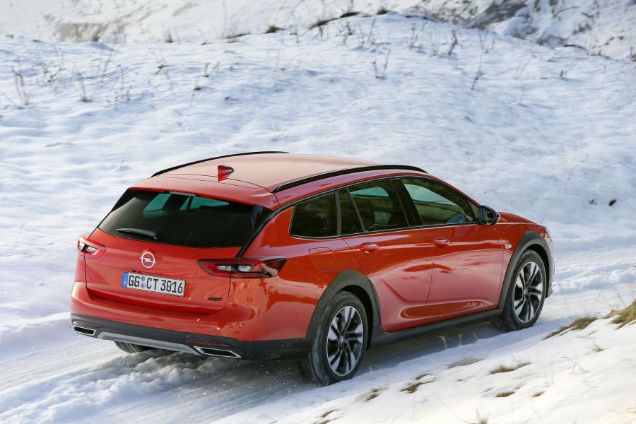  Opel Insignia Country Tourer Turbo D 4x4 Exclusive 2017 года  (фото 19 из 42)